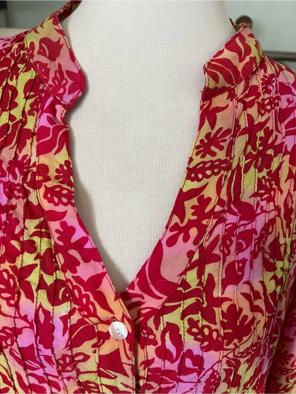 Blue Ginger Women’s Medium Vibrant Pink & Yellow Floral Button-Front Blouse